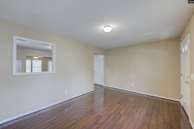 Building Photo - 1908 Lake Carolina Dr