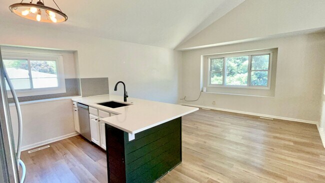 Building Photo - Great home in Millard