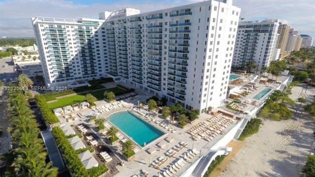 Building Photo - 2301 Collins Ave