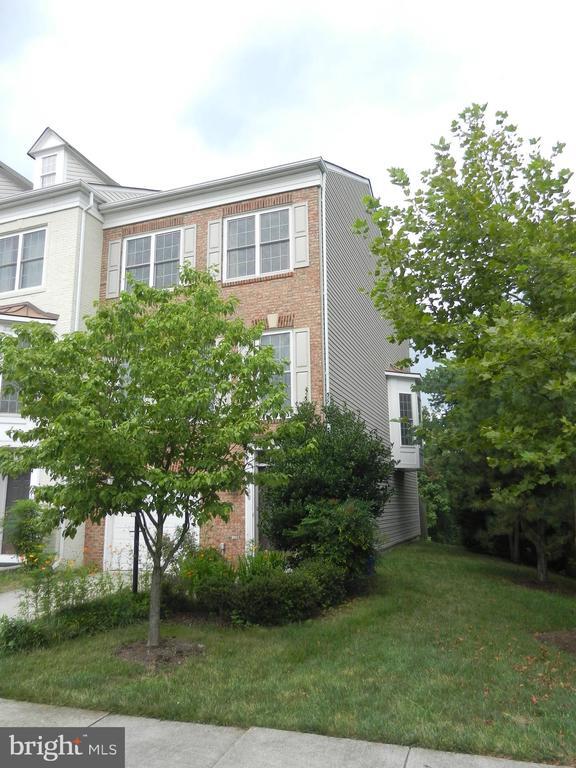 Building Photo - 13700 Maple Sugar Ln