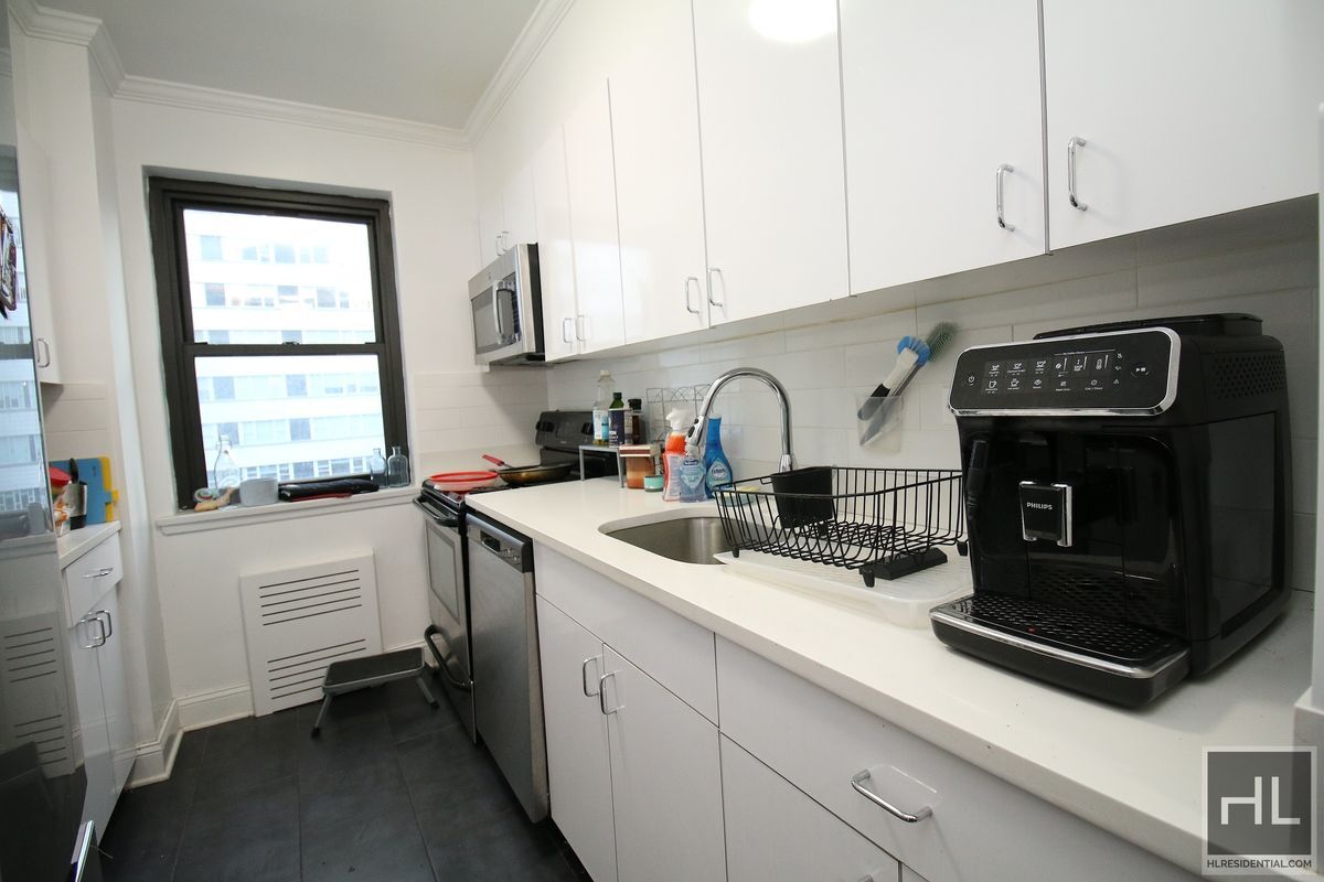 Building Photo - EAST 69 STREET