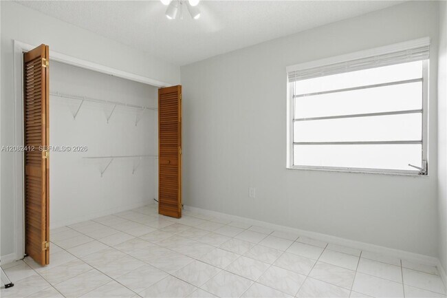 Building Photo - 6090 W Flagler St