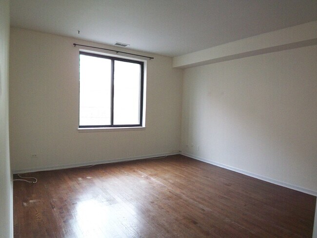 Building Photo - 110 S Dunton Ave