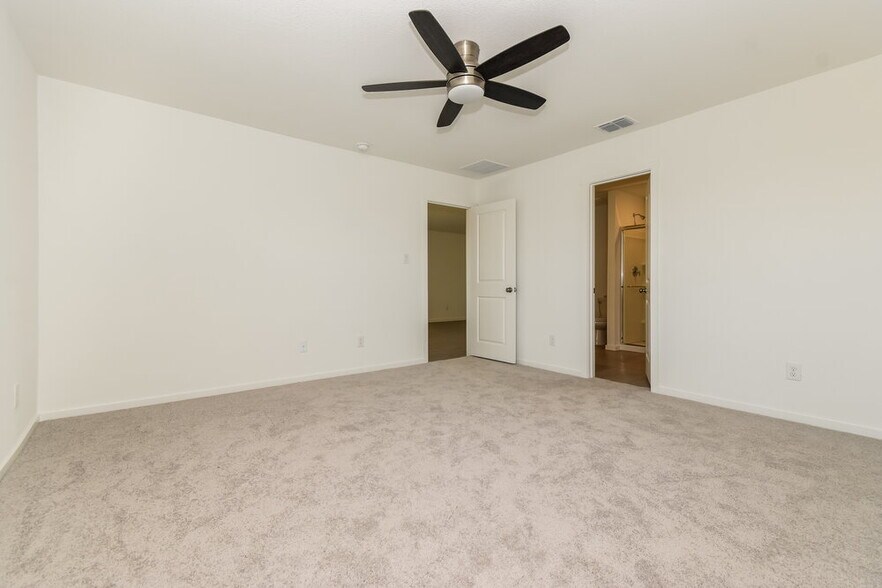 Building Photo - 1723 Crossbill St