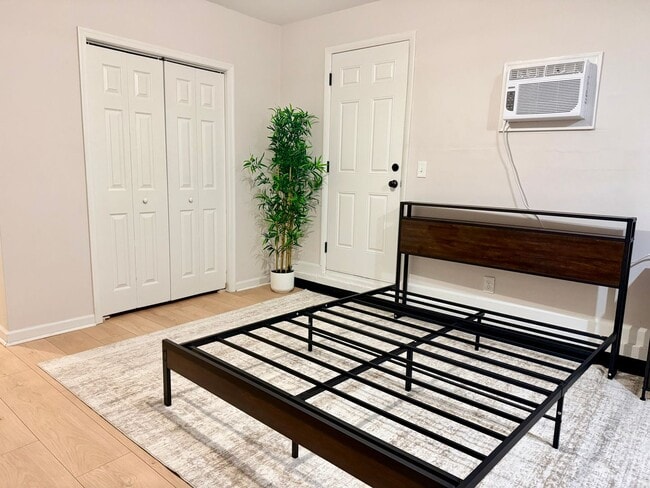 Building Photo - Gorgeous Single Family 4 bedroom furnished rental in Green Run