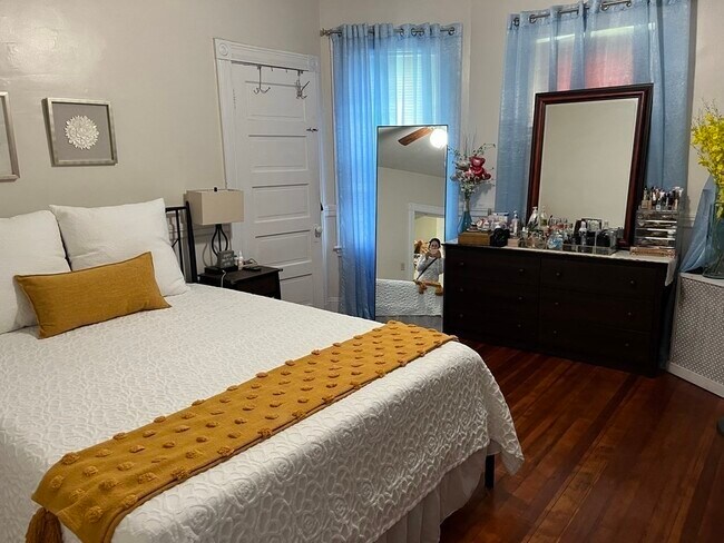 Building Photo - 454 Beech St