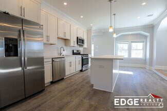 Building Photo - 105 Kenrick St