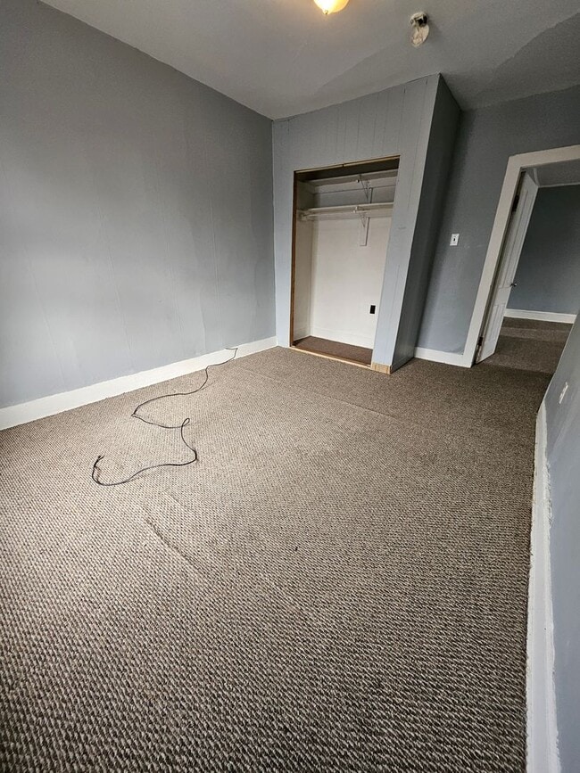 Building Photo - 1619 Chestnut St