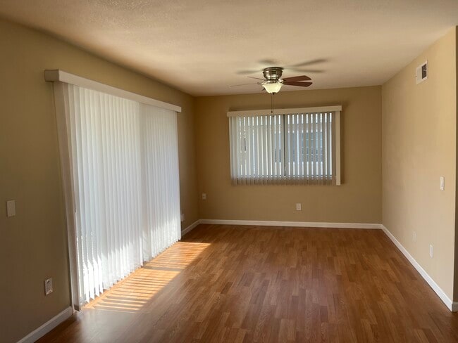 Building Photo - 460 Richfield Dr