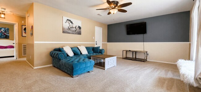 Building Photo - 29122 Foxingham Cir