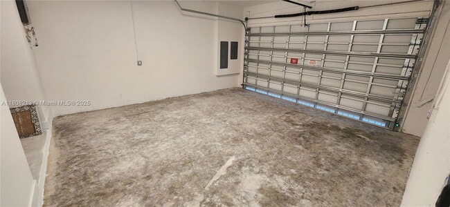 Building Photo - 8314 SW 120th Ter