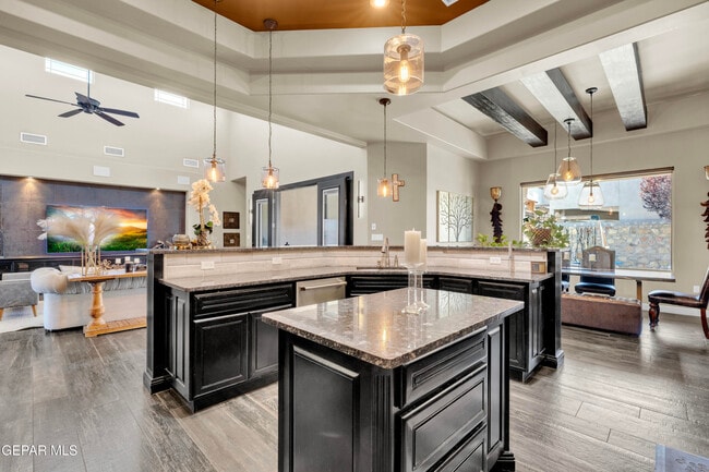 Building Photo - 14812 Long Shadow Ave