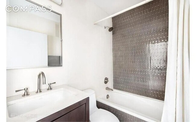 Building Photo - 212 E 47th St