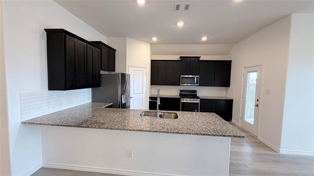 Building Photo - 631 Maverick St