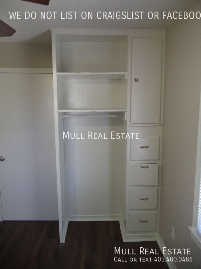 Building Photo - 4801 N Willow Ave