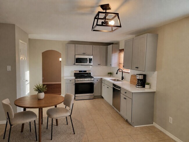 Building Photo - 12514 Berry Laurel Ln