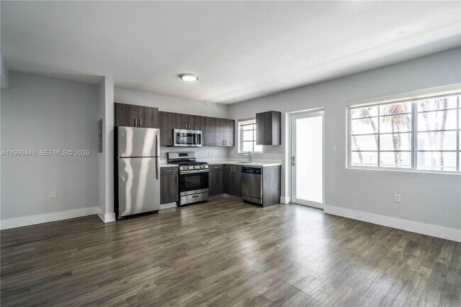 Building Photo - 331 85th St