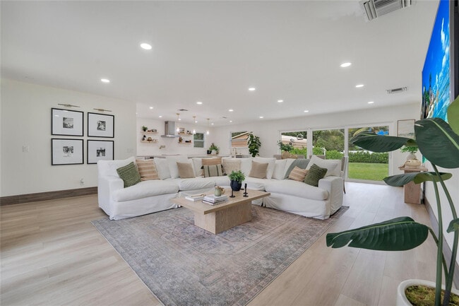 Primary Photo - 4893 S Kay St