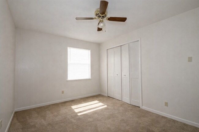 Building Photo - AVAILABLE SOON!