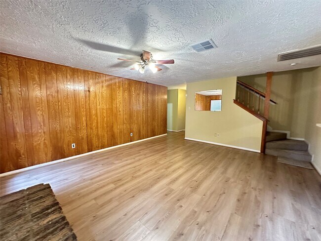 Building Photo - 1937 Arcadia Dr