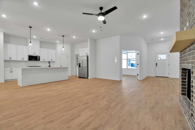 Building Photo - 2907 N Grey Squirrel Dr