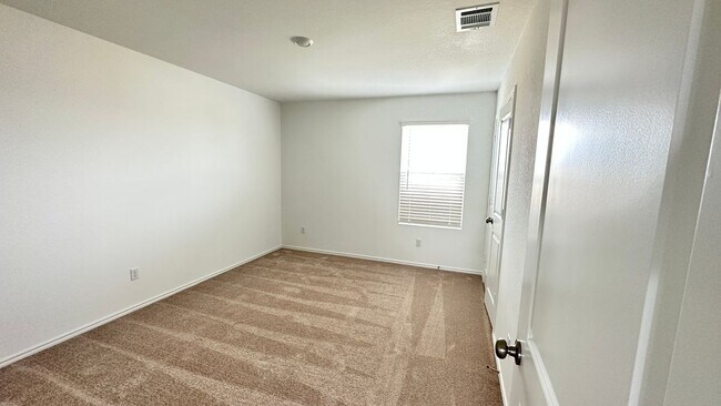 Building Photo - 113 Allegro Dr