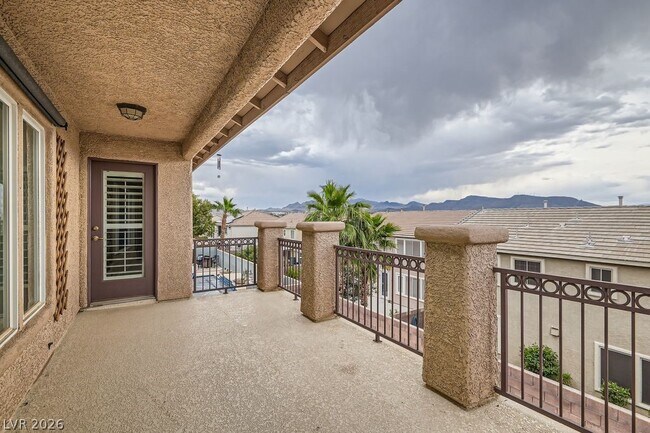 Building Photo - 333 Shimmering Moon St