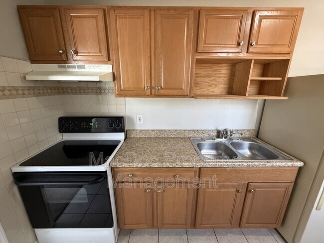 Building Photo - 265 Butler Rd