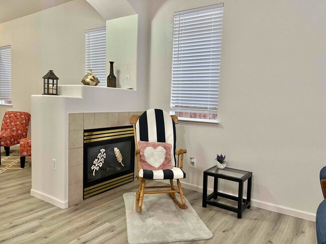 Building Photo - 7993 Bothwell Dr