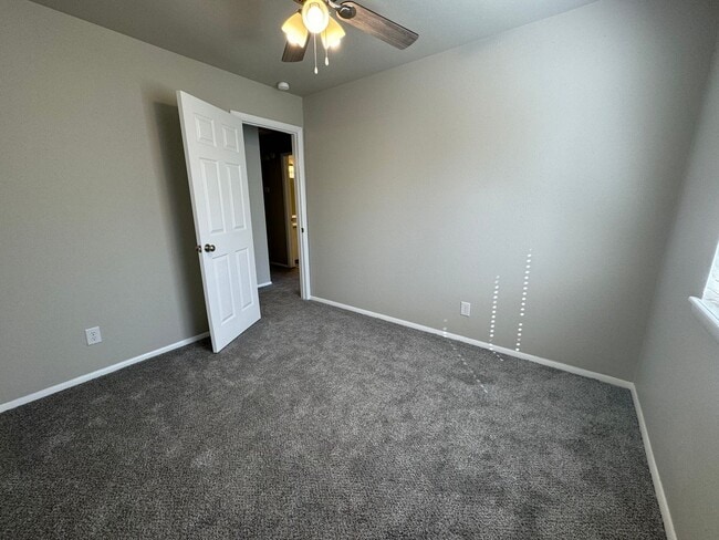 Building Photo - COMING SOON: Gorgeous 4 bedroom 2 bathroom home in Broken Arrow