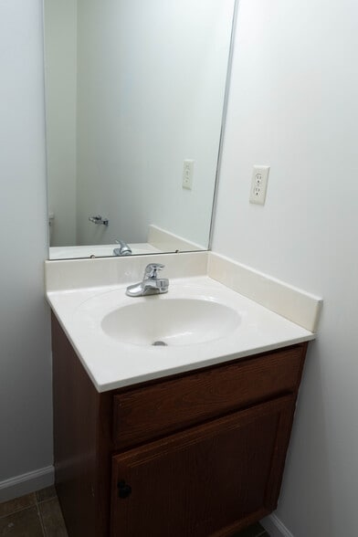 Building Photo - 44 Bethlehem Ln