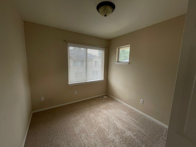 Bedroom 2 - 13400 Dumas Rd