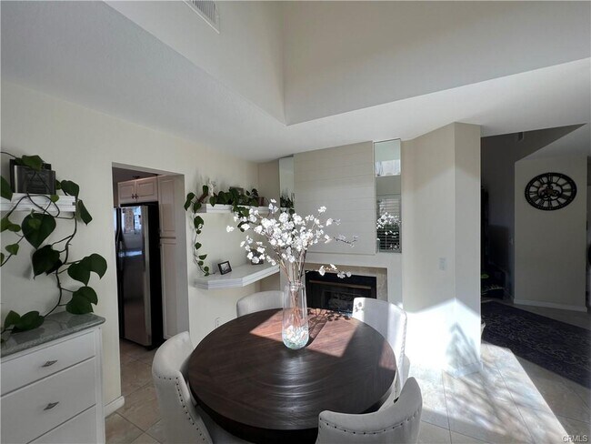 Building Photo - 33636 Sundown Ct