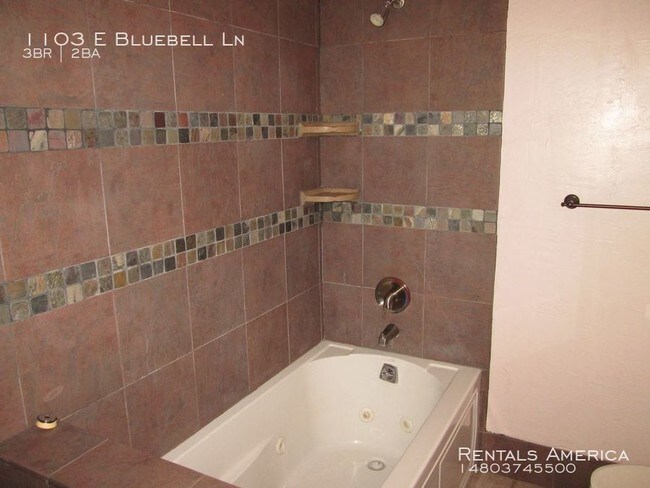 Building Photo - NO HOA!