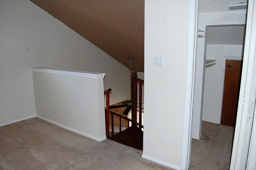 Lofted Bedroom Overlooking Living Area - 2500 Burleson Rd