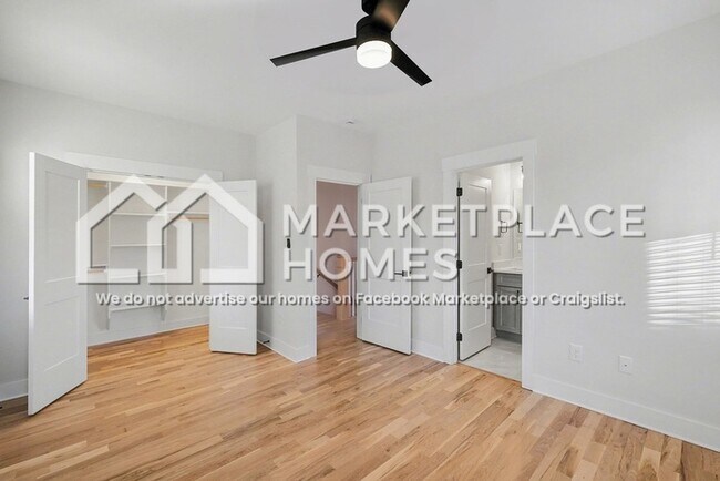 Building Photo - 1034 E Trinity Ln