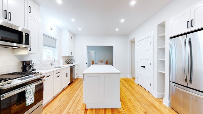 Building Photo - 276-278 Willow St