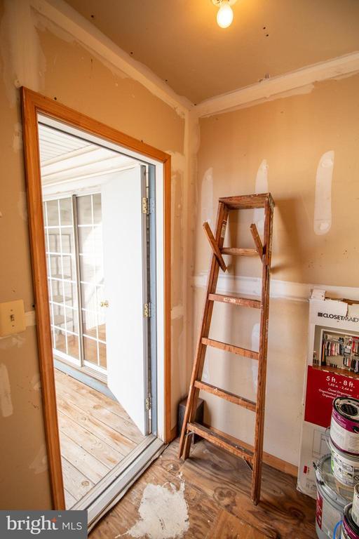 Building Photo - 1337 Waterford Dr