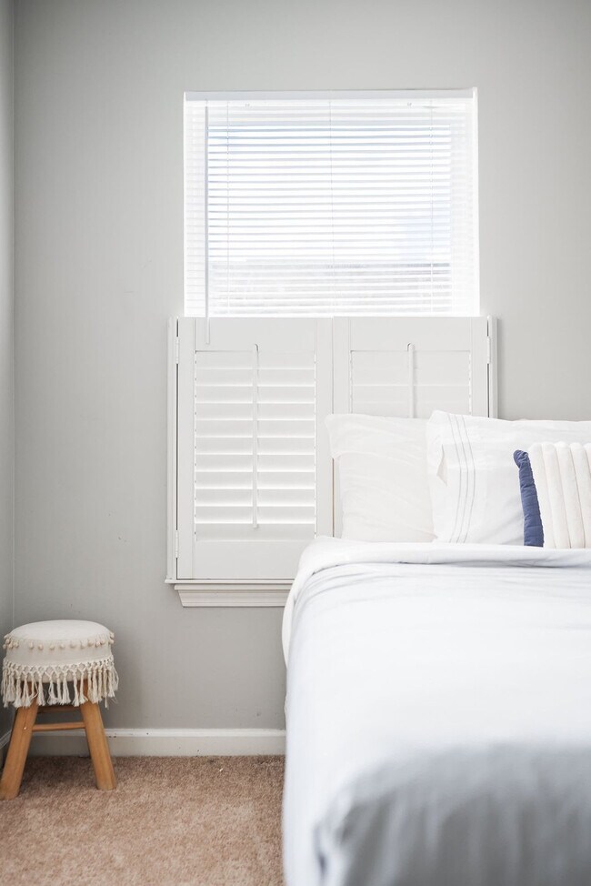 Building Photo - 2318 N New Jersey St