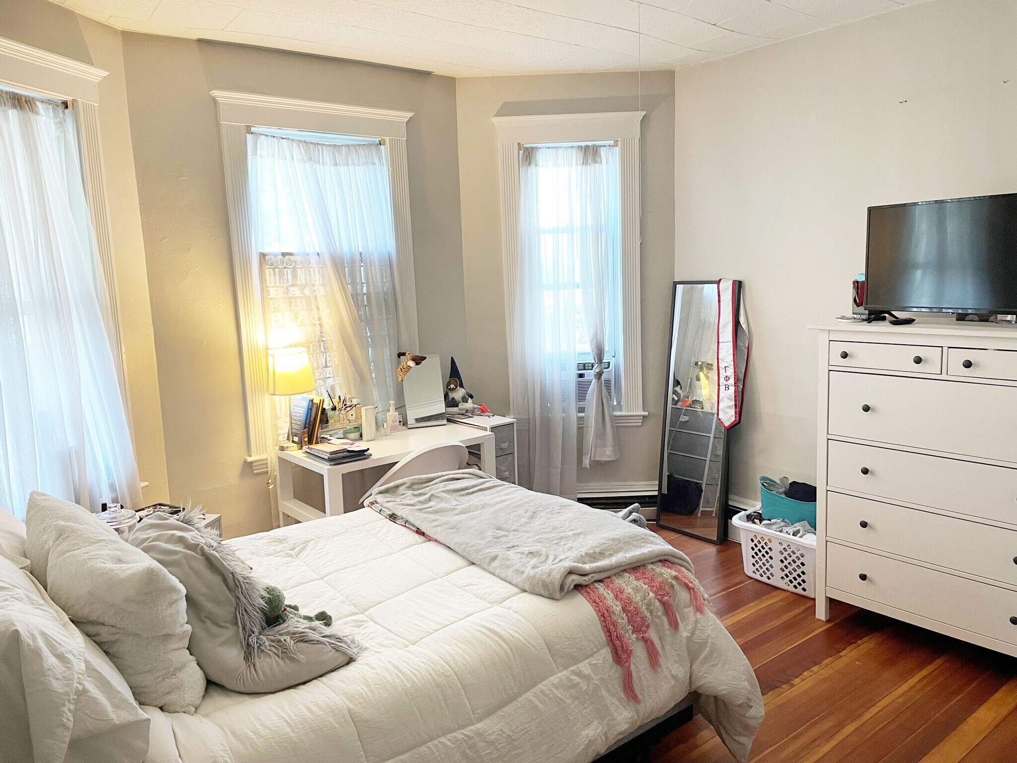 Building Photo - 25 Ashford St