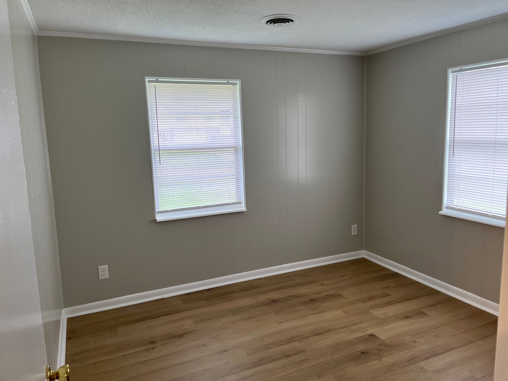 Bedroom 2 - 1031 W Vann Rd