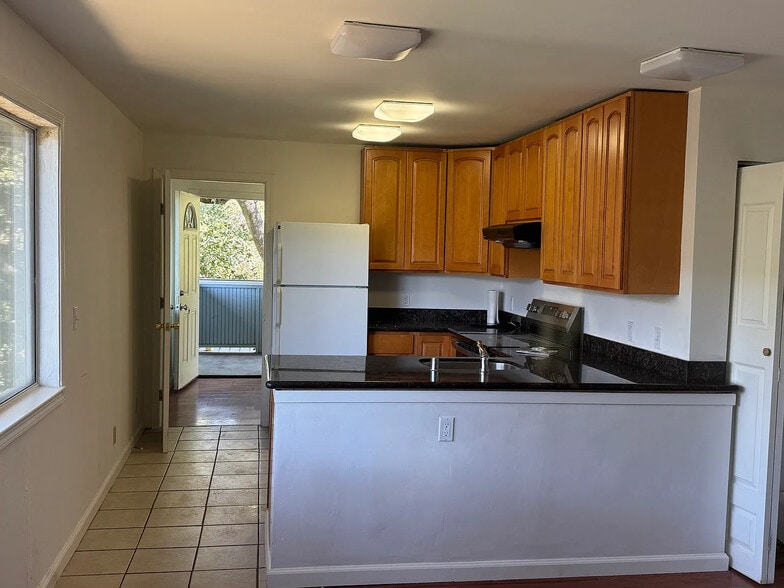 Building Photo - 21 Muth Dr