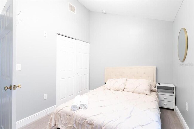 Building Photo - 4317 E Regnas Ave