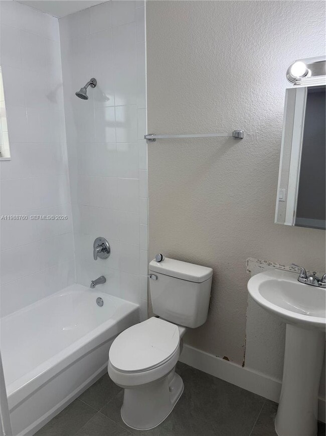 Building Photo - 7612 NW 38th Ct