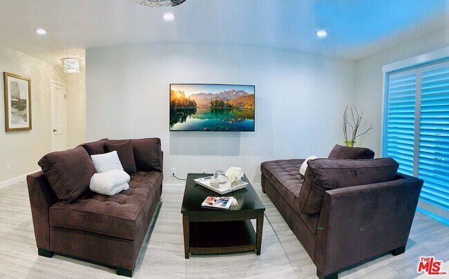 Building Photo - 4642 Park Granada Park