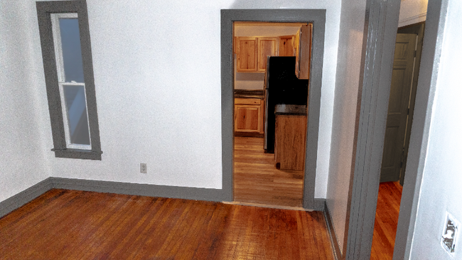 Building Photo - 420 St