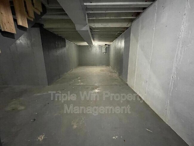 Building Photo - 1725 Orletto Way