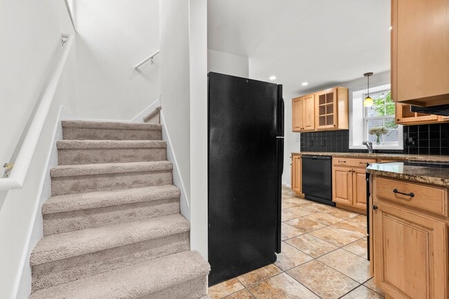 Building Photo - Charming Conshohocken Home | 2 Beds, 2 Baths, Finished Basement, Wine Cellar & 2 Parking Spaces