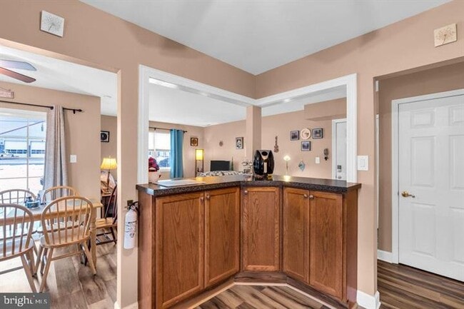 Building Photo - 27 Florence Tollgate Pl