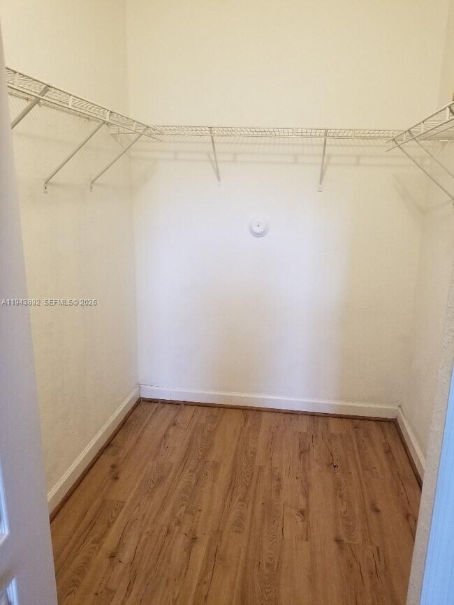 Building Photo - 1663 SE 27th Dr